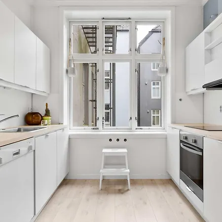 Large 4br In Quiet Nygaard Appartamento