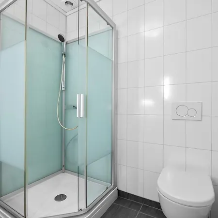 Large 4br In Quiet Nygaard * Bergen