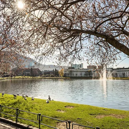 Large 4br In Quiet Nygaard Apartment *