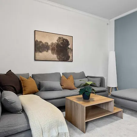 Large 4br In Quiet Nygaard Apartment Bergen